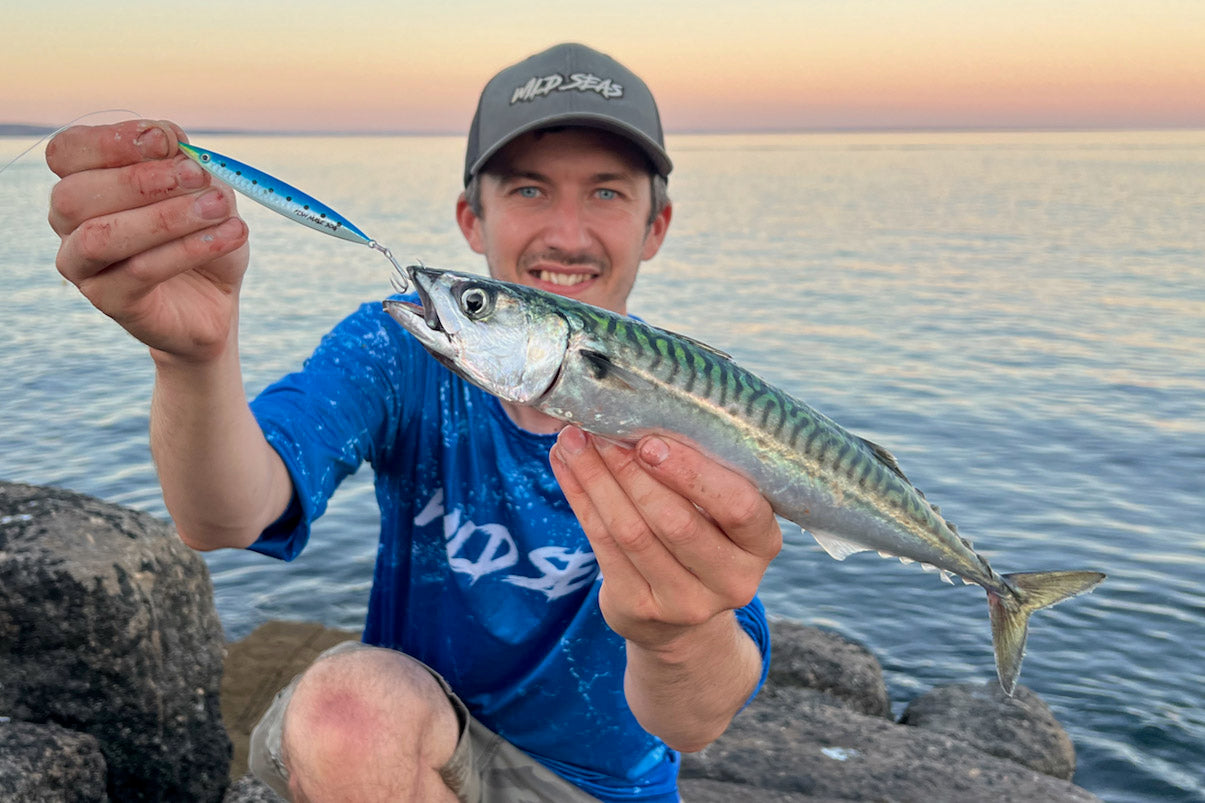 Catching Mackerel from the Rocks using a Fish Nugz Slayer Cast Jig