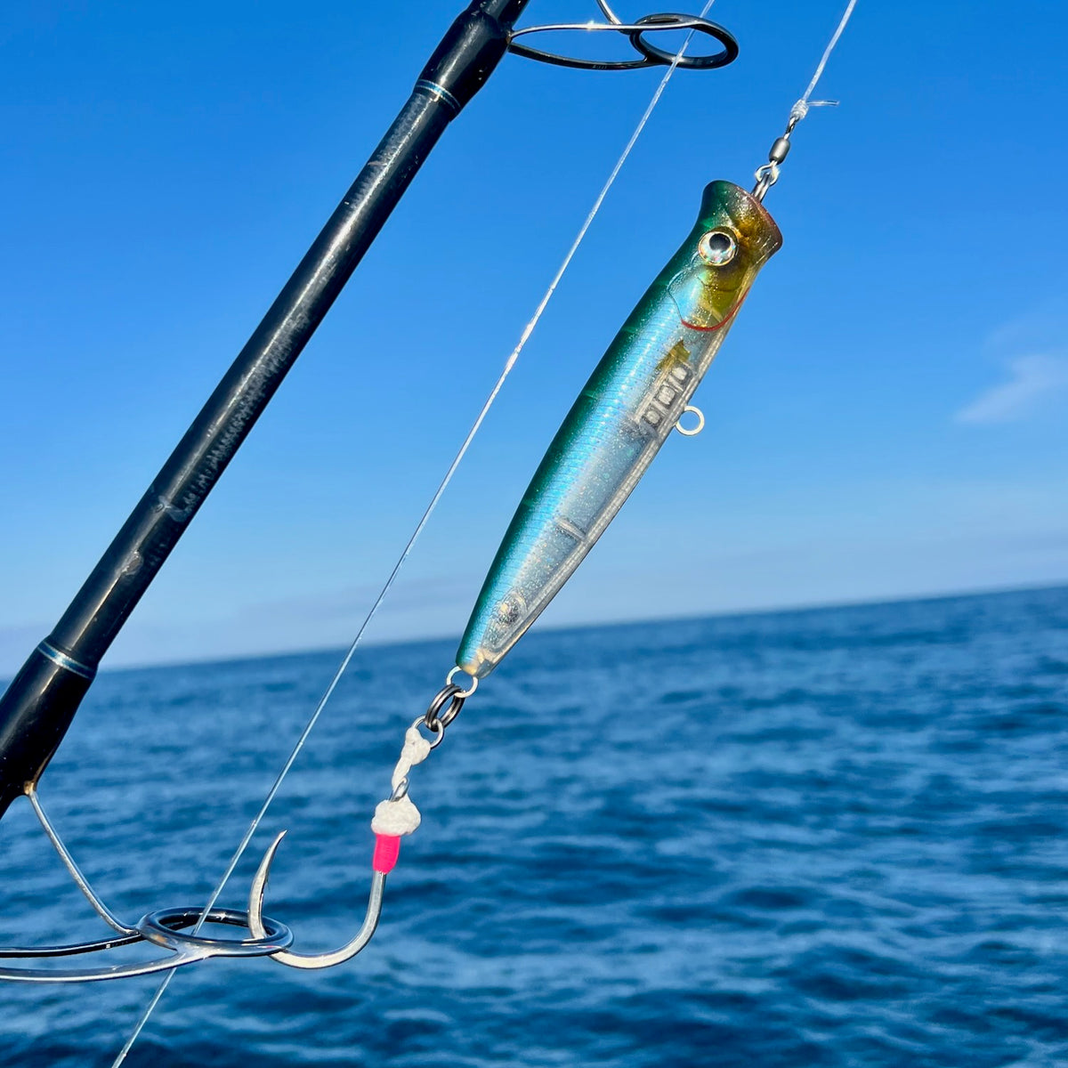 Fishus Ubuntu 155 Popper rigged with Fish Nugz Topwater Haulin Assist Hook